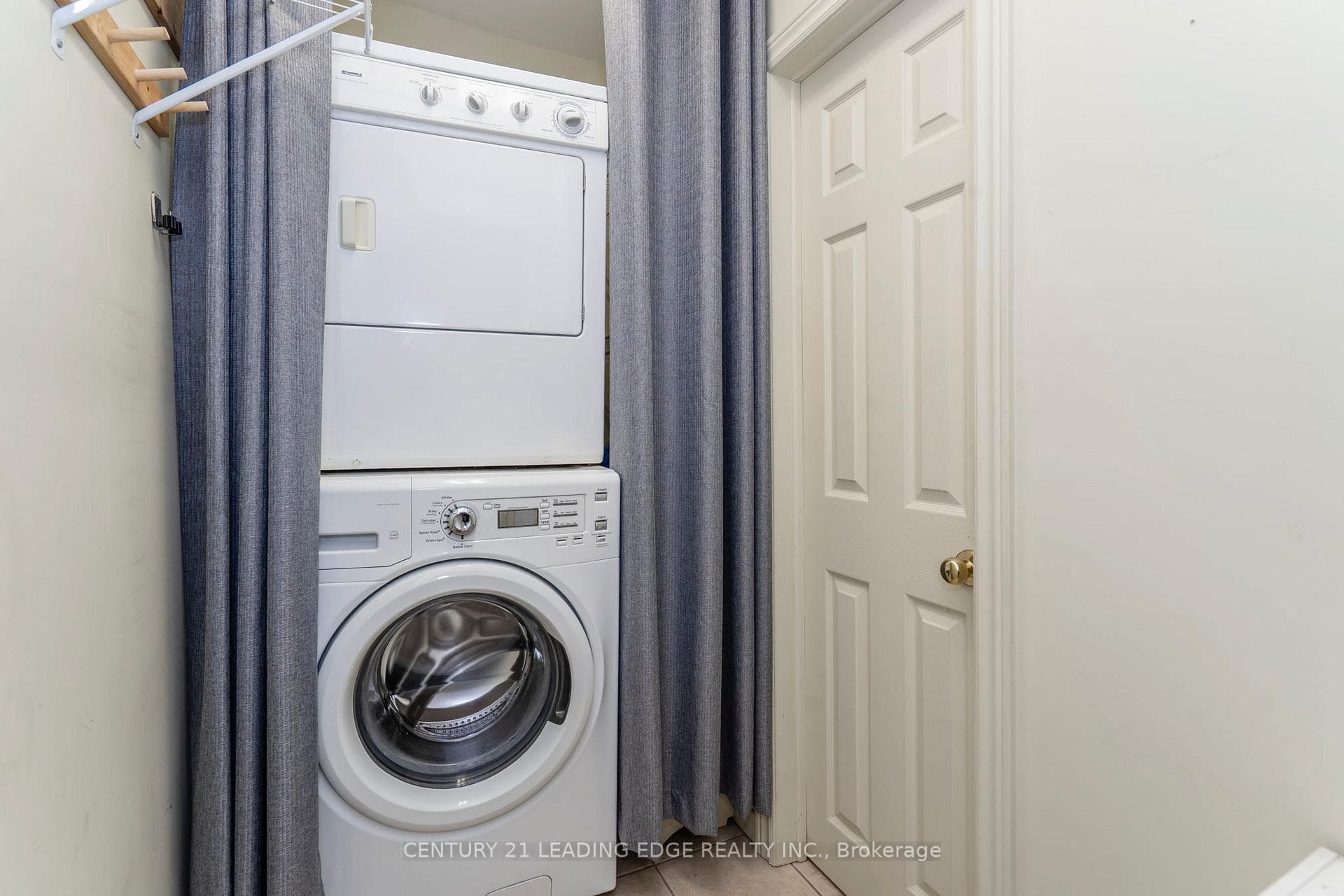 19 Beau Rivage Avenue photo 35