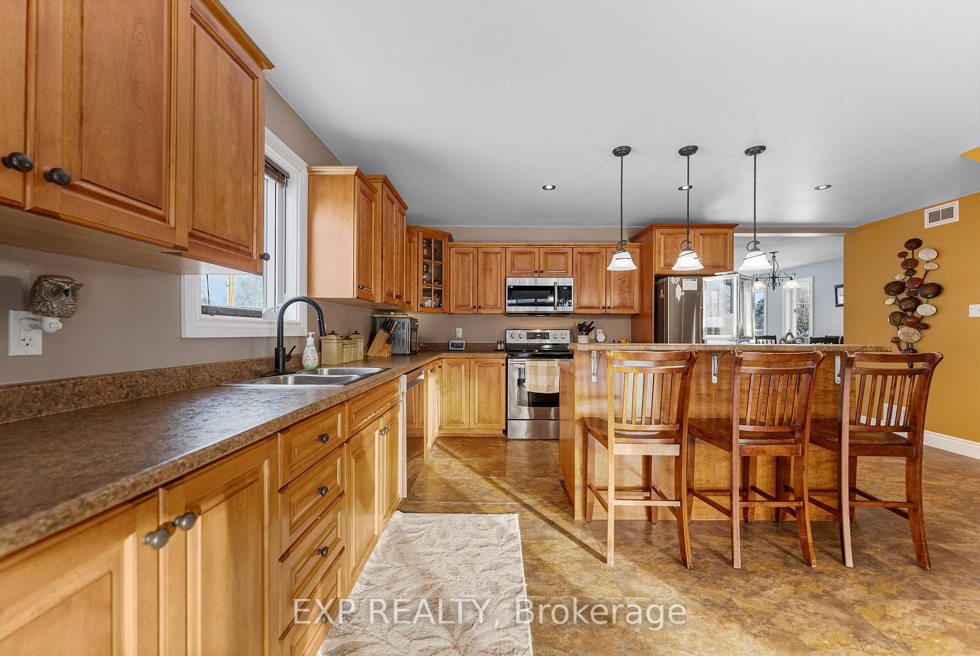 395 Lisgar Avenue photo 11