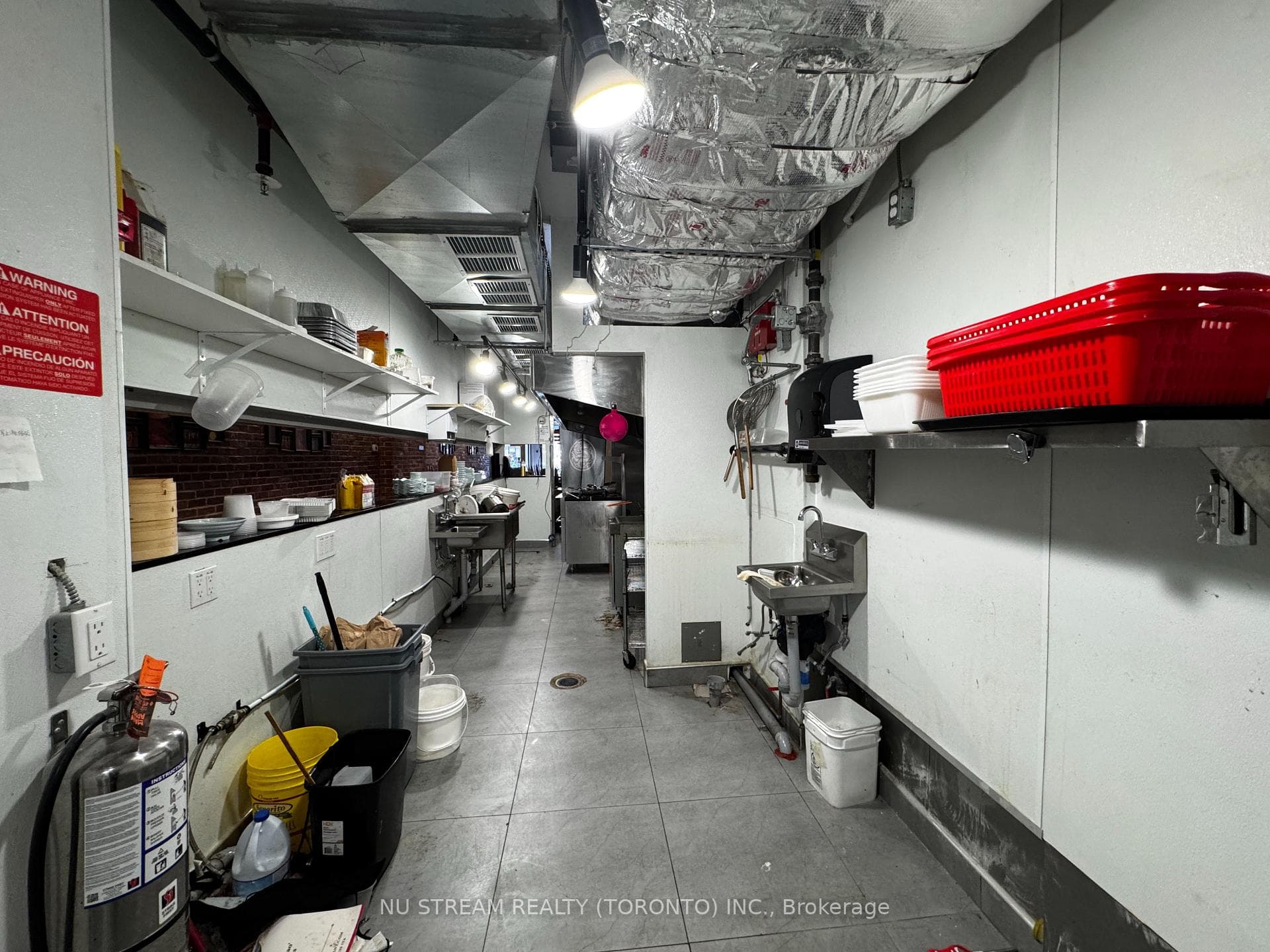515 Bloor Street photo 8