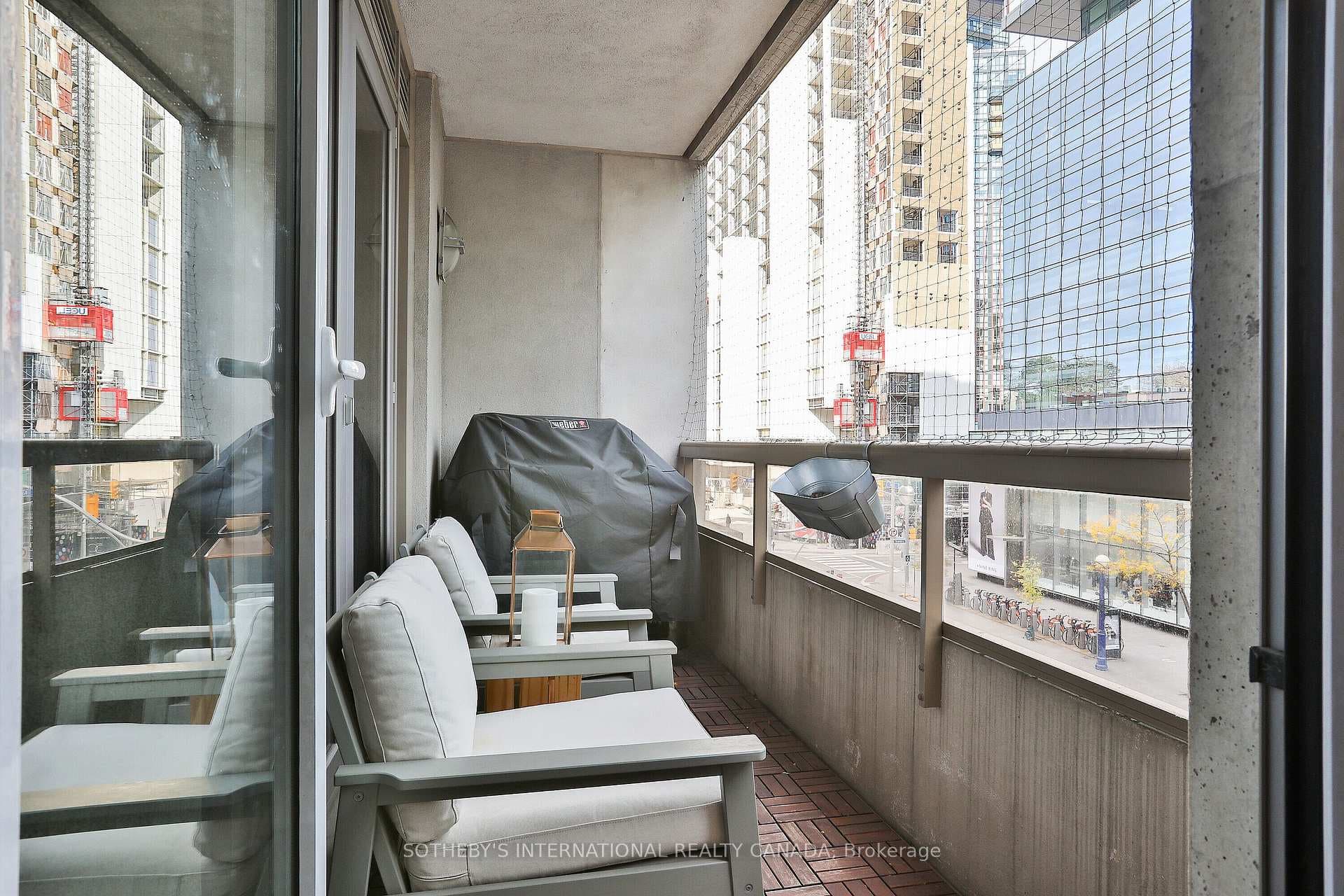 68 Yorkville Avenue Unit 308 photo 27