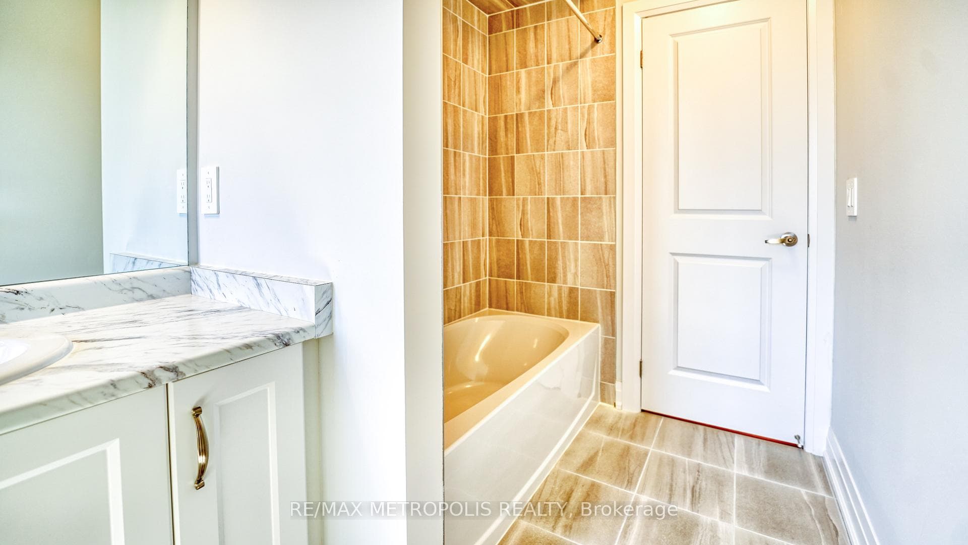 152 St Joseph Street photo 25