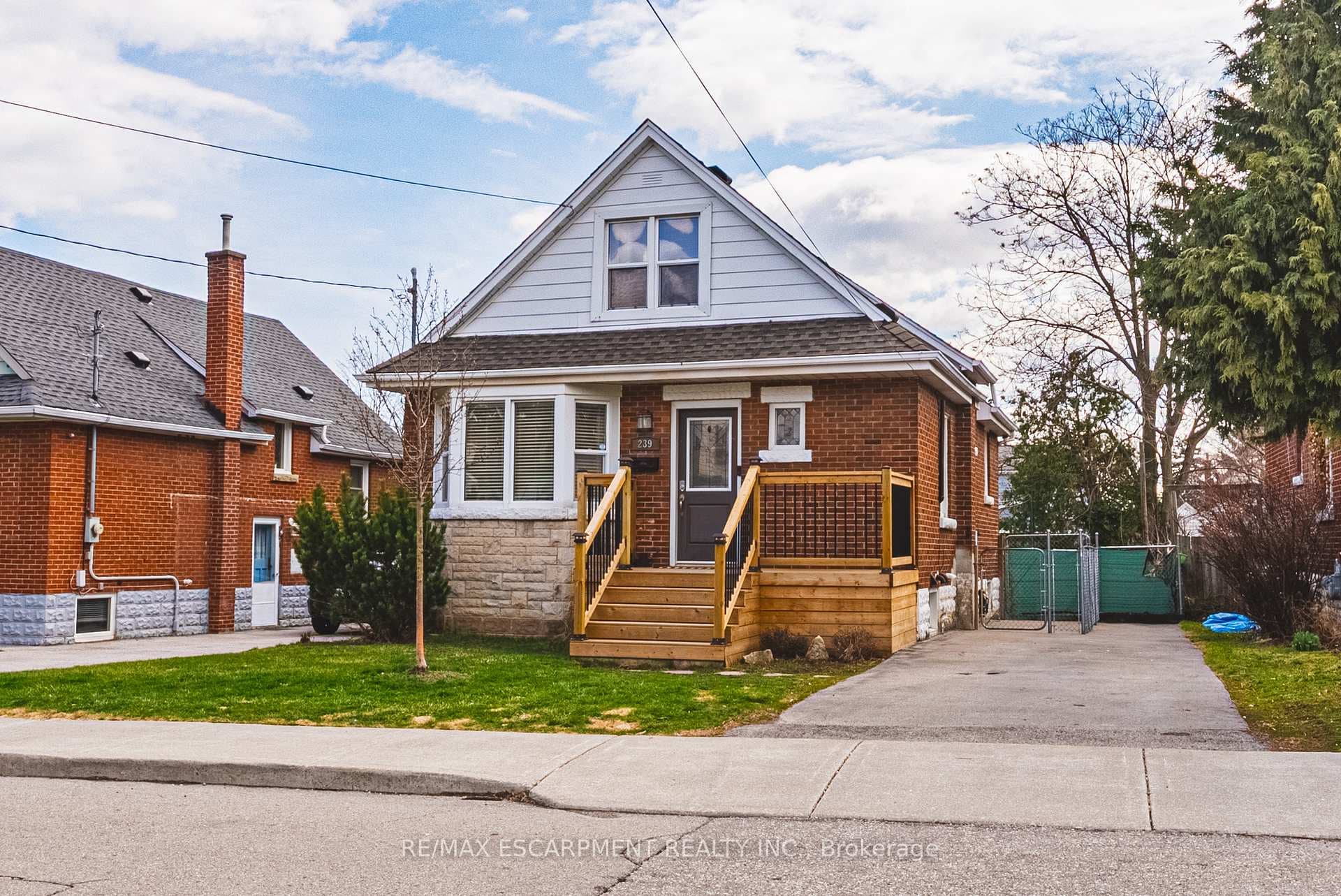 239 Rosewood Road photo 1