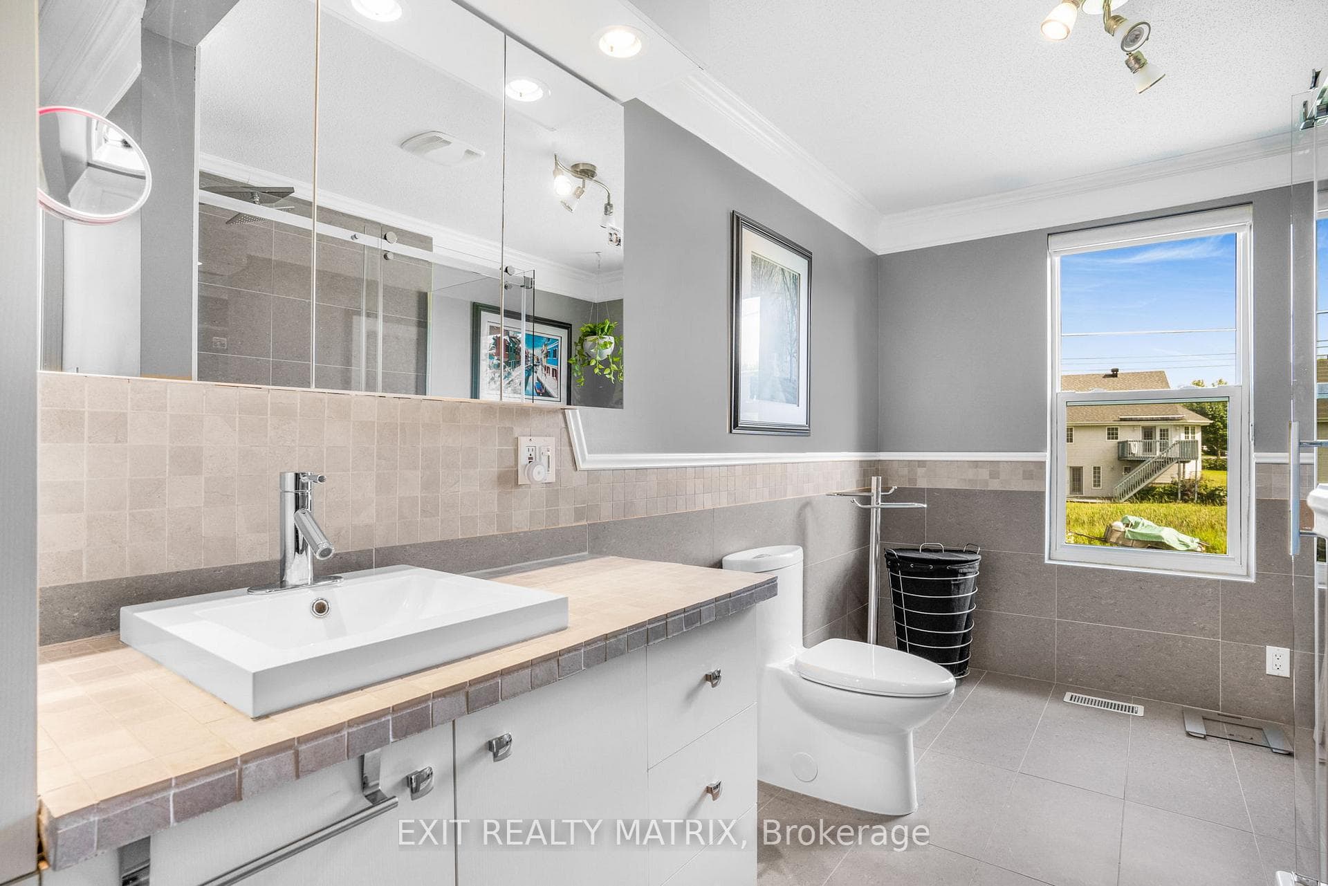 93 MONTPETIT Street photo 7