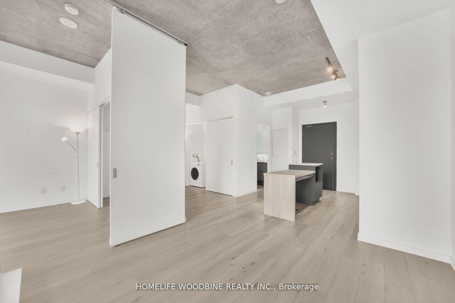 7 Smith Crescent Unit 210 photo 12