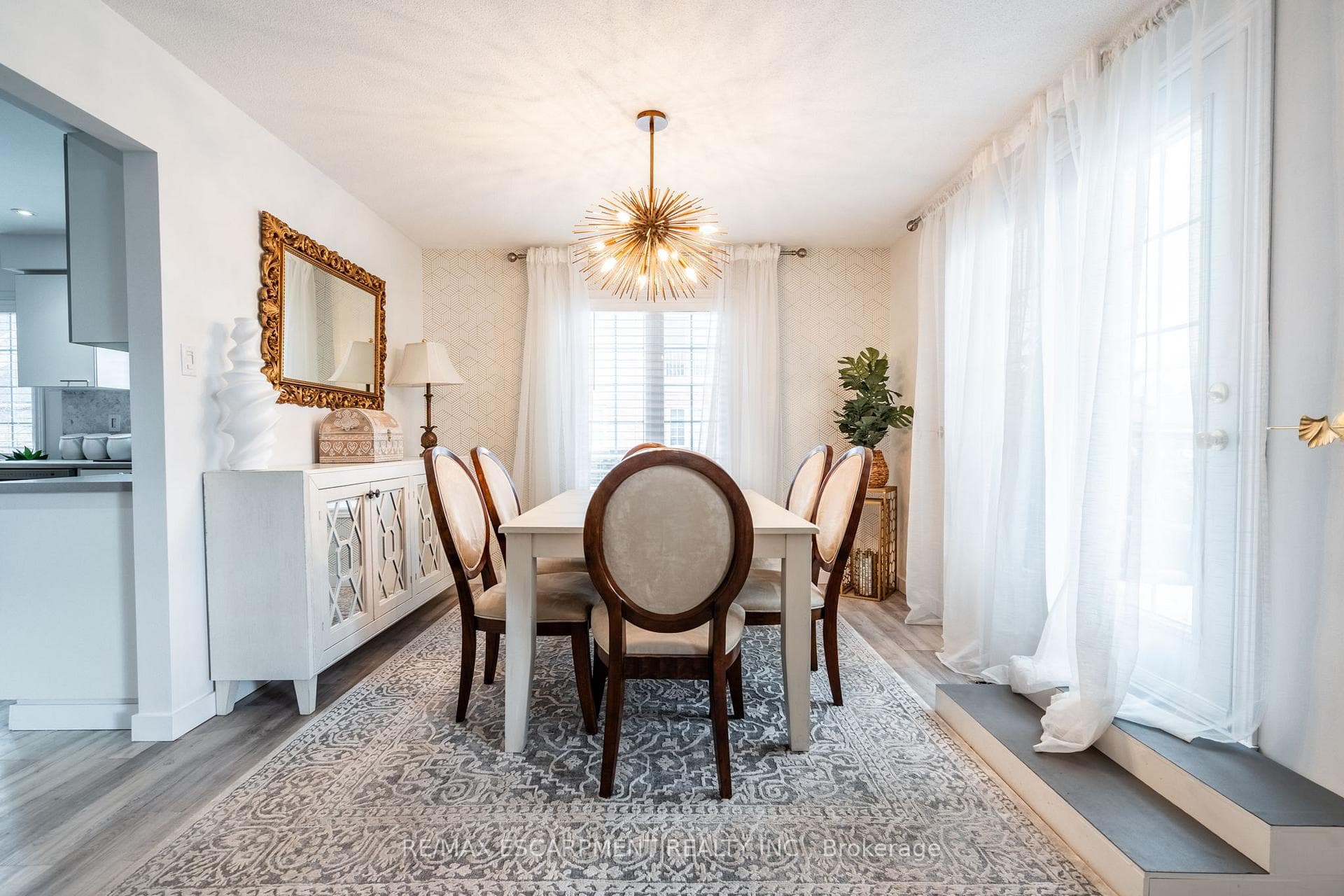2075 Walkers Line Unit 206 photo 8