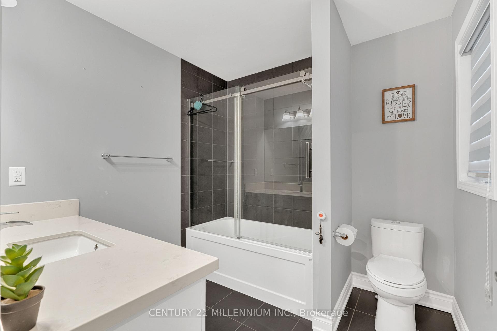973 Asleton Boulevard photo 37