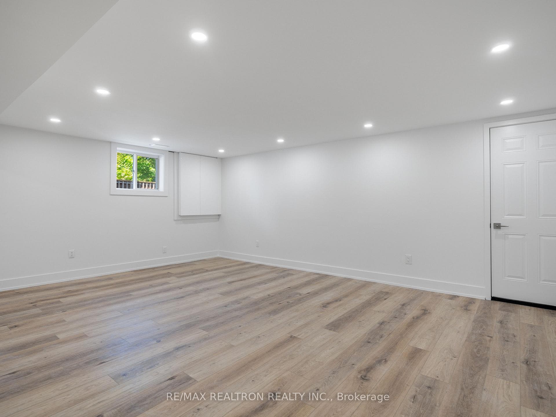 289 Irene Drive photo 24