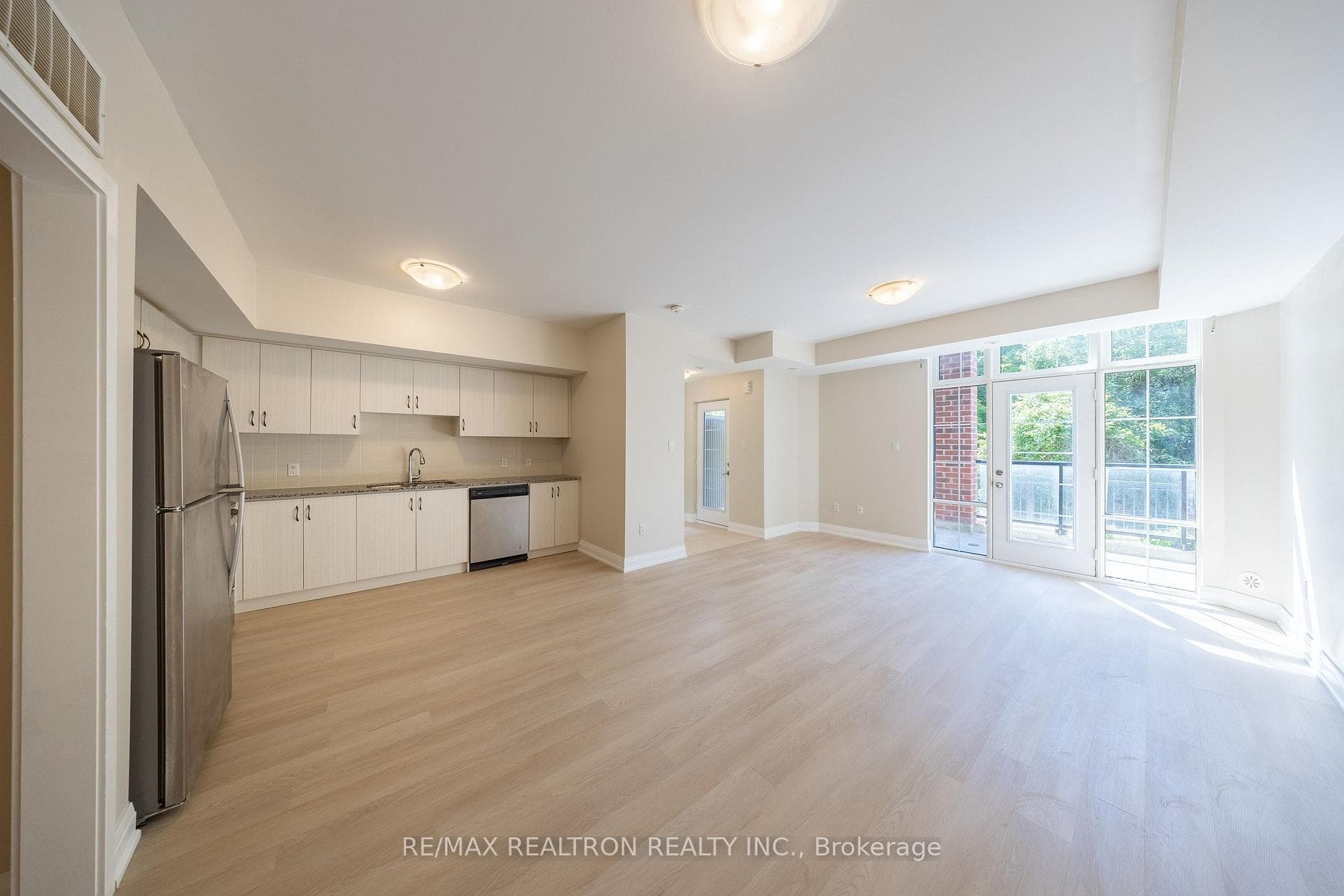 6 Whitaker Way Unit 157 photo 16