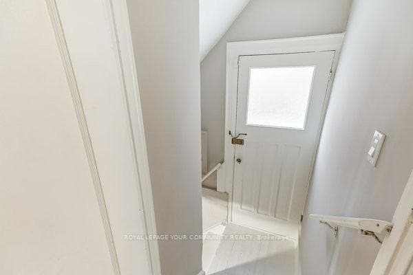 267 Westmount Avenue photo 21
