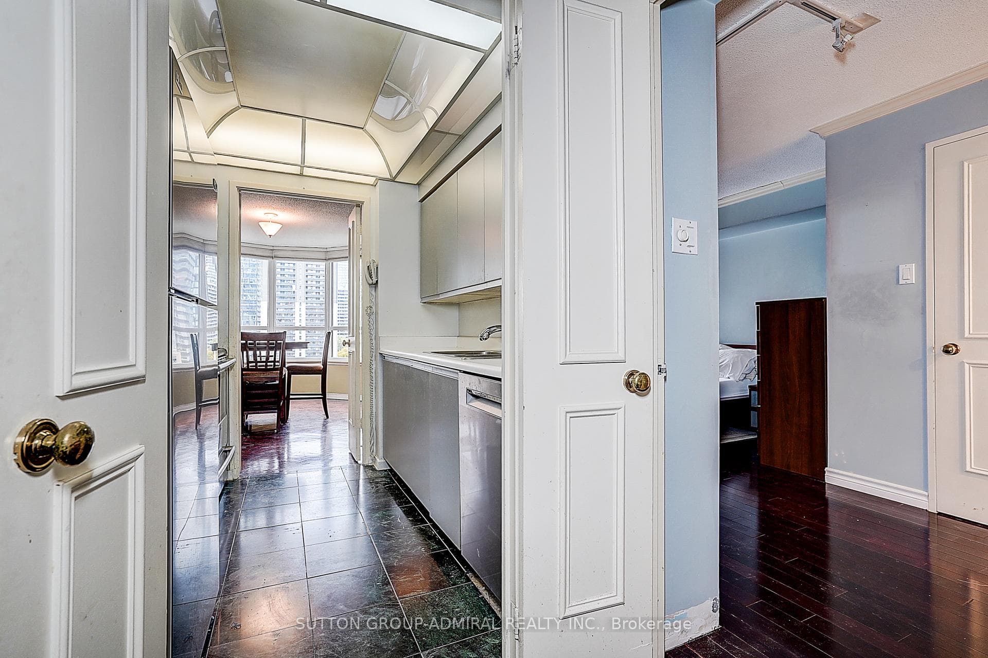 25 Maitland Street Unit 1209 photo 22