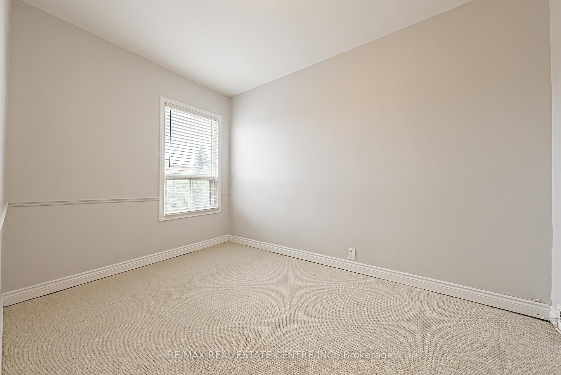 28 Fullerton Avenue photo 19