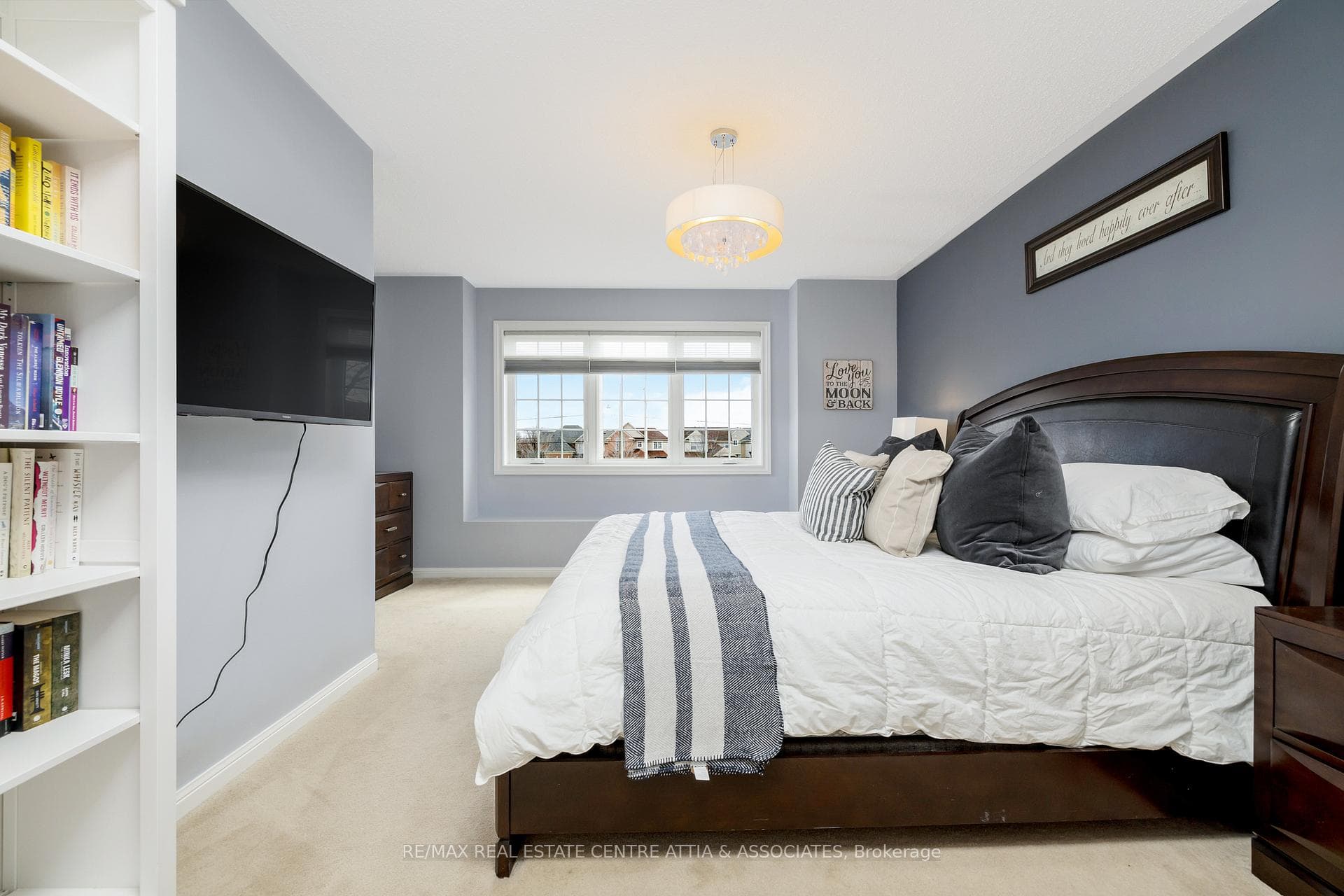 1651 Gowling Terrace photo 20
