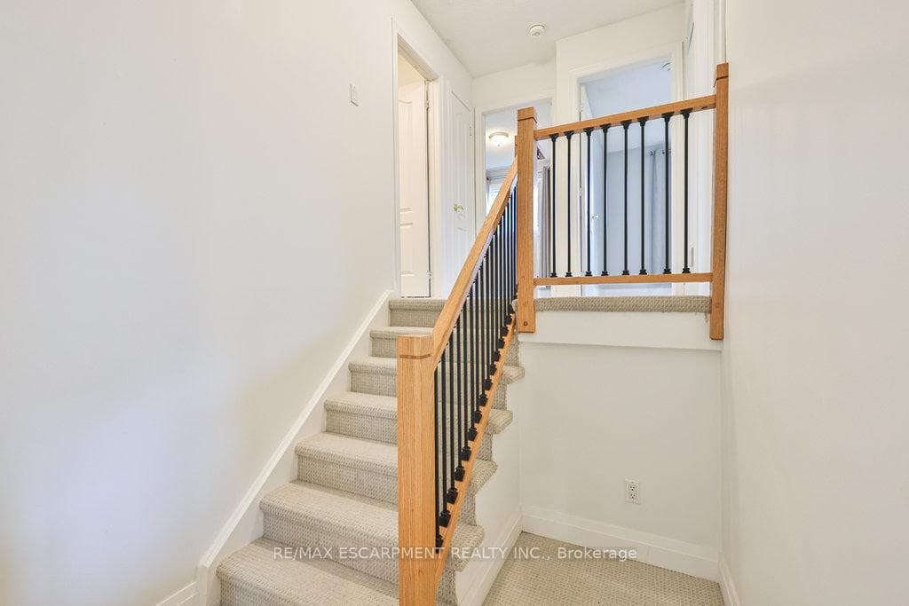 19 Deerpark Crescent photo 13
