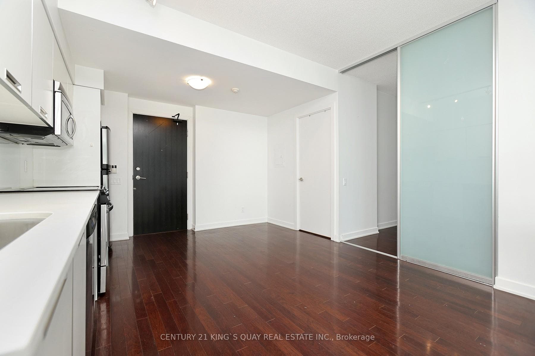 33 Charles Street Unit 1401 photo 9
