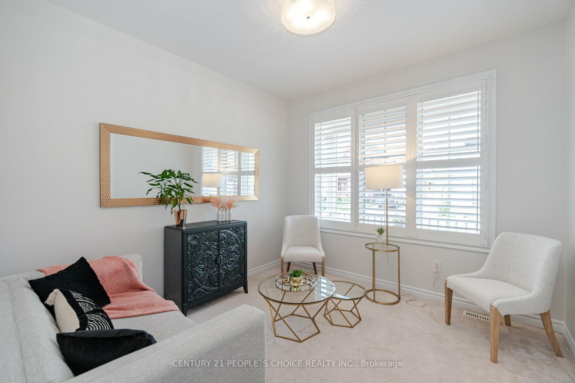 285 Gleave Terrace photo 10