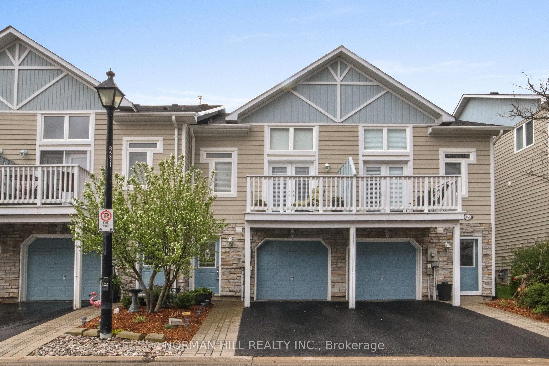 1048 On Bogart Circle photo 1