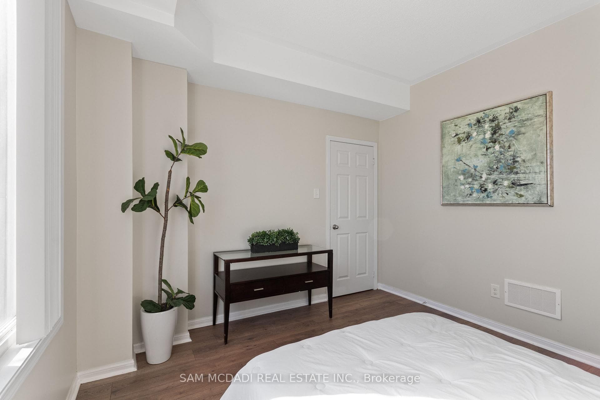 2895 Hazelton Place Unit 8 photo 12