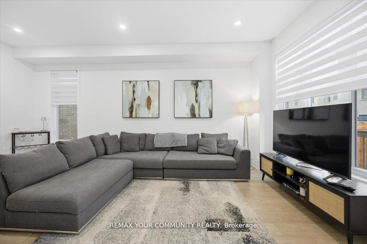 76 Sagewood Avenue photo 9
