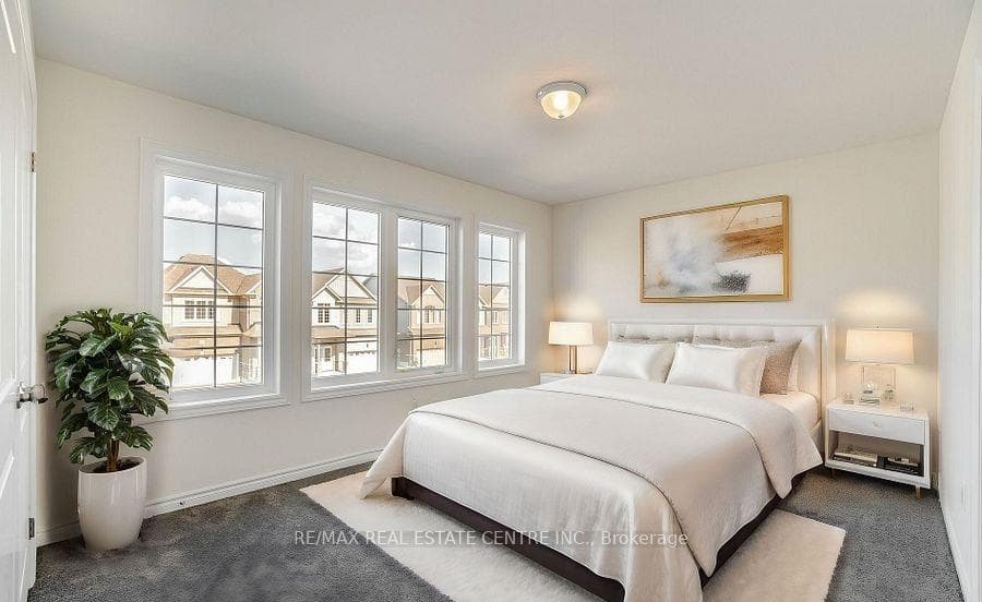 36 Henry Maracle Street Unit (Upper) photo 12