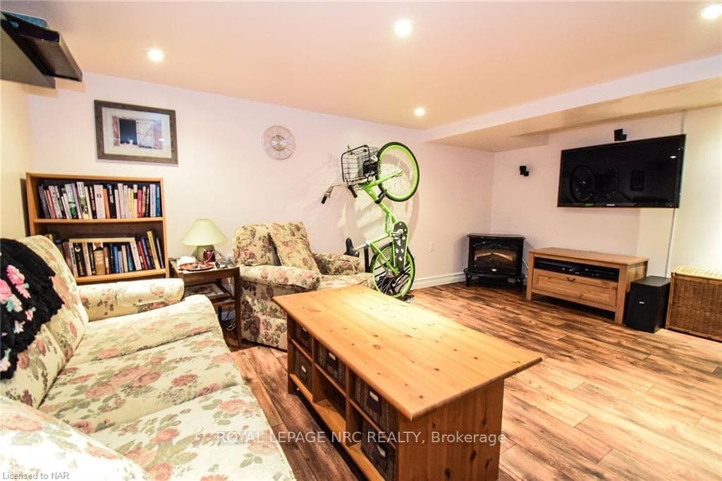 151 LINWELL Road Unit 47 photo 28