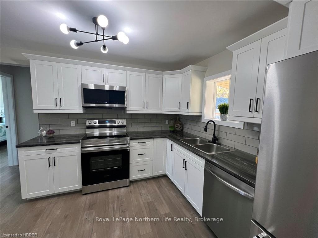 87 ARTHUR Street photo 8