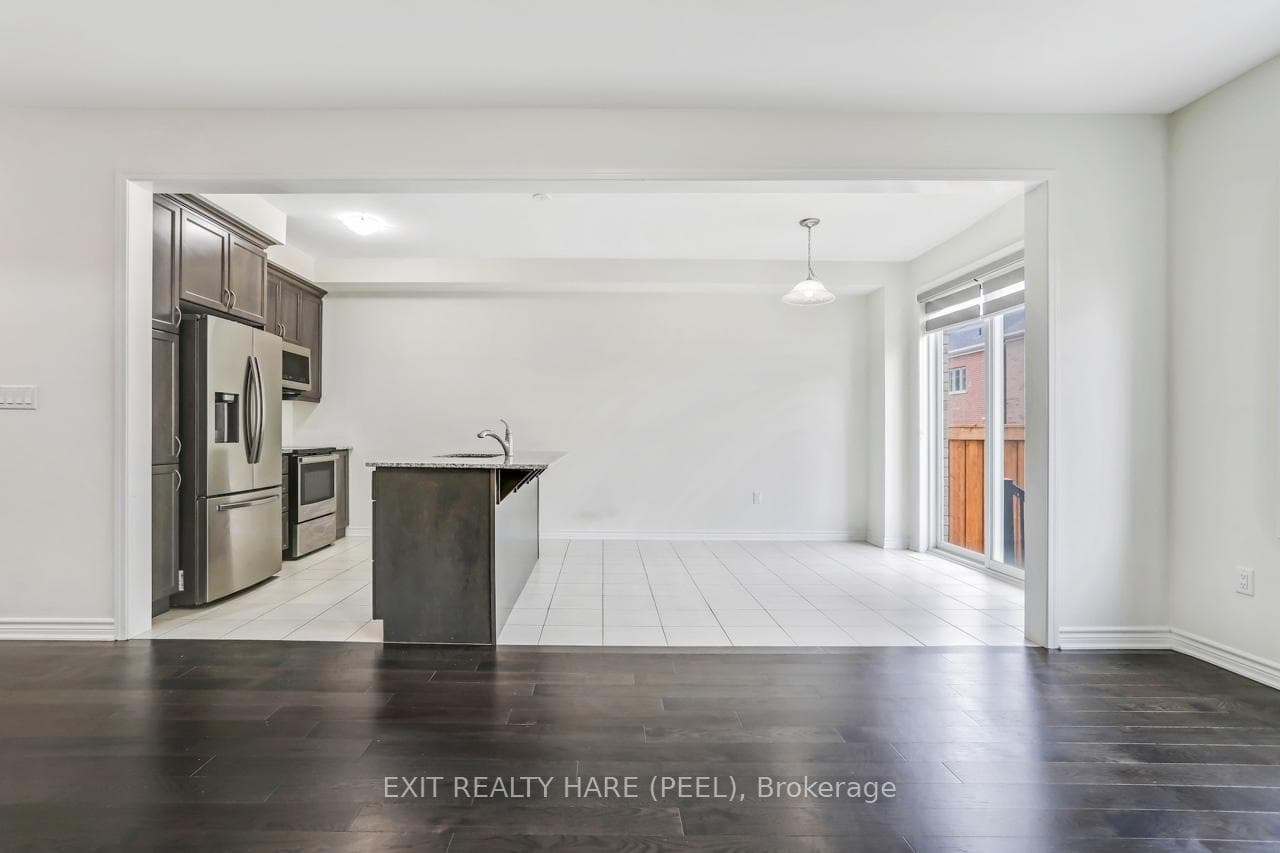 40 Speckled Alder Street photo 13