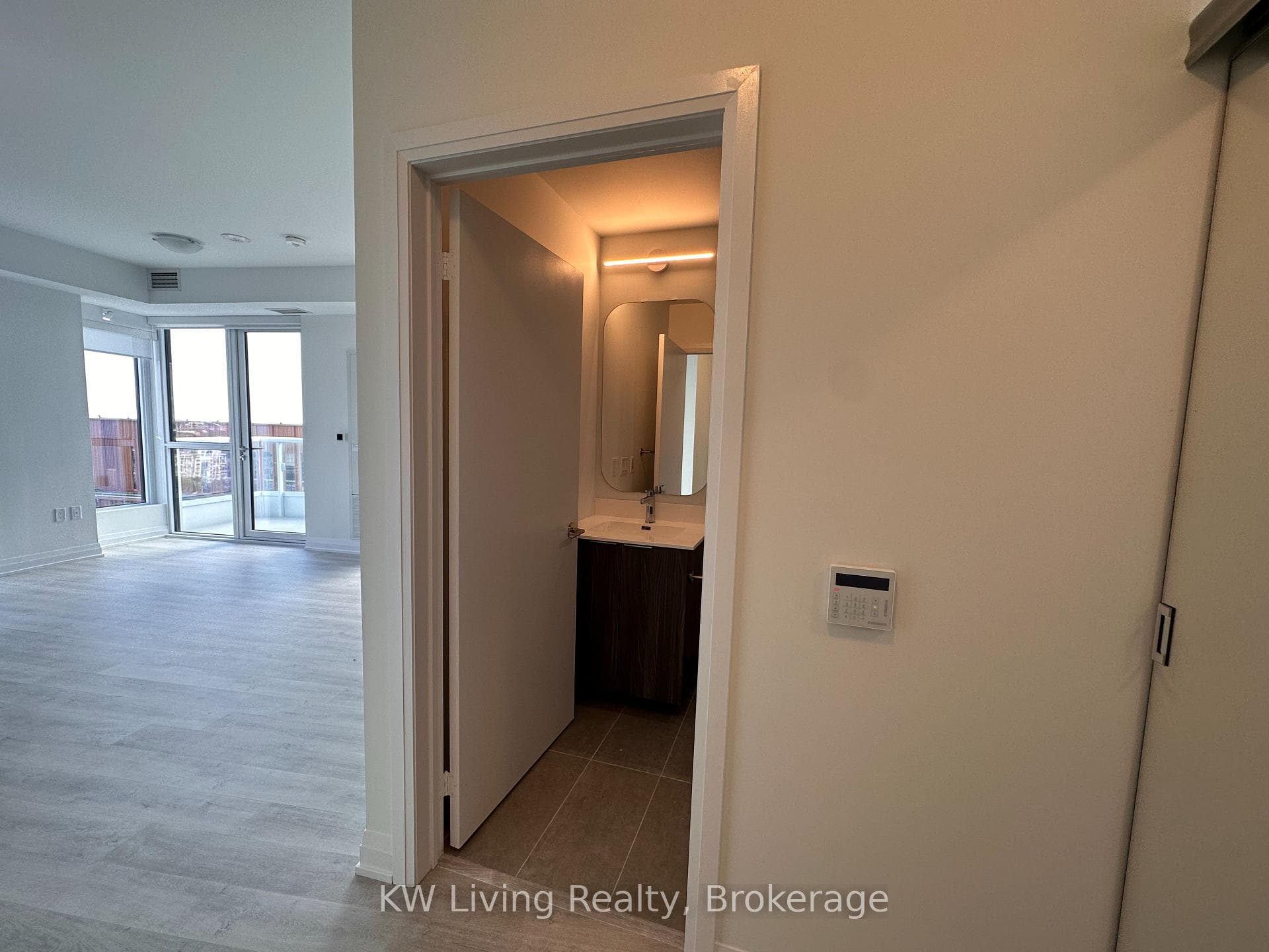 15 Richardson Street Unit 1706 photo 5