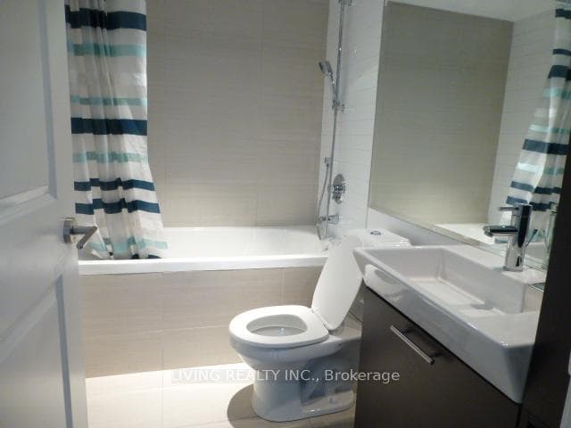 386 Yonge Street Unit 1814 photo 10