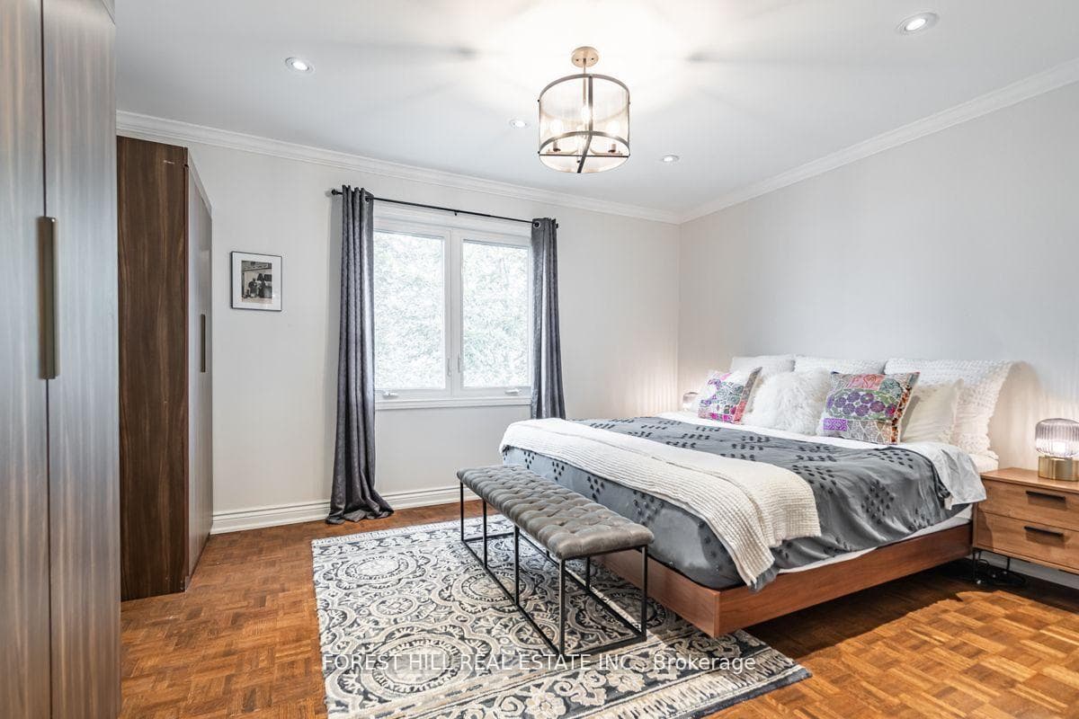 84 Earlscourt Avenue photo 14