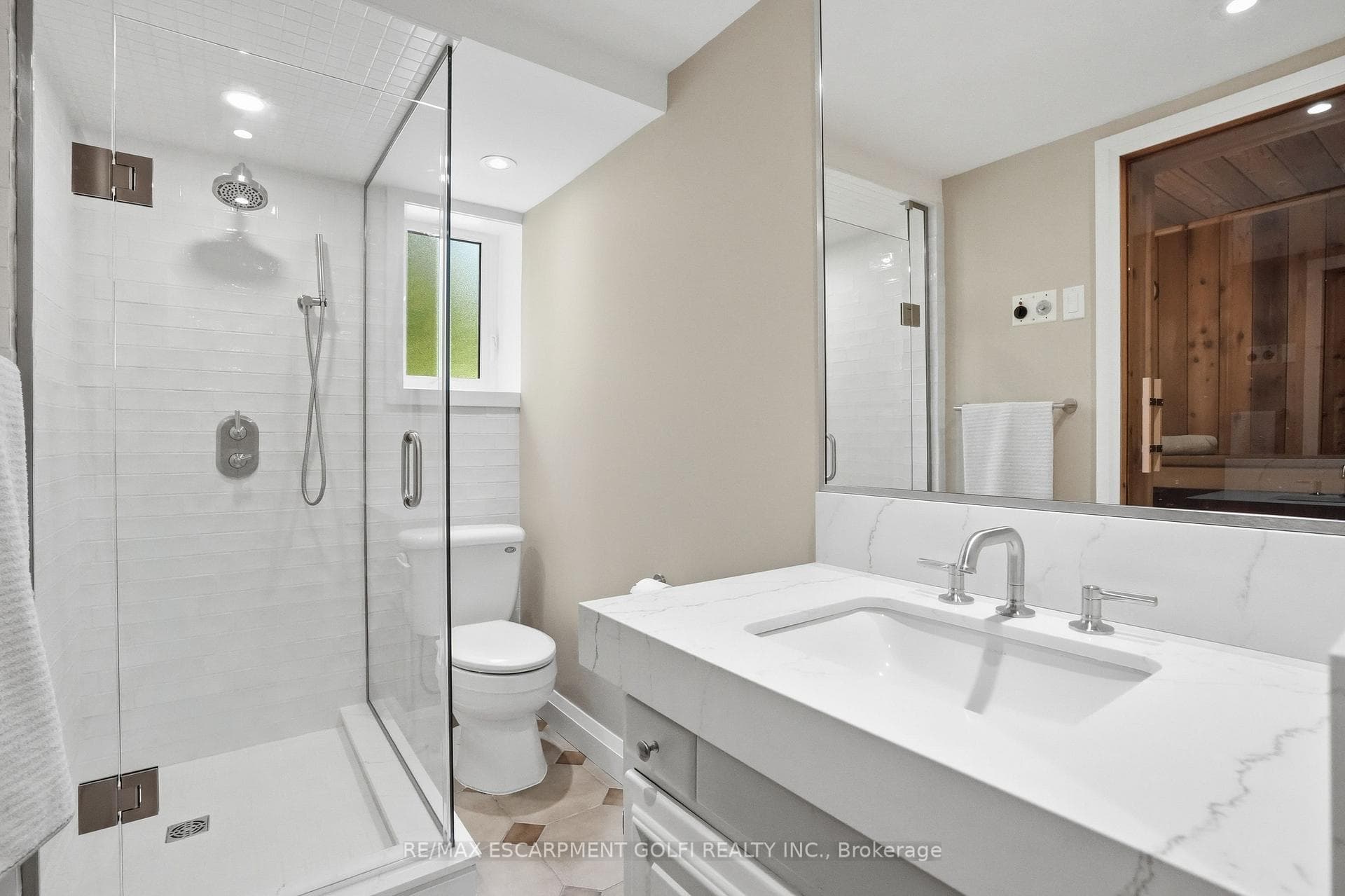 5 MAPLE Avenue photo 30
