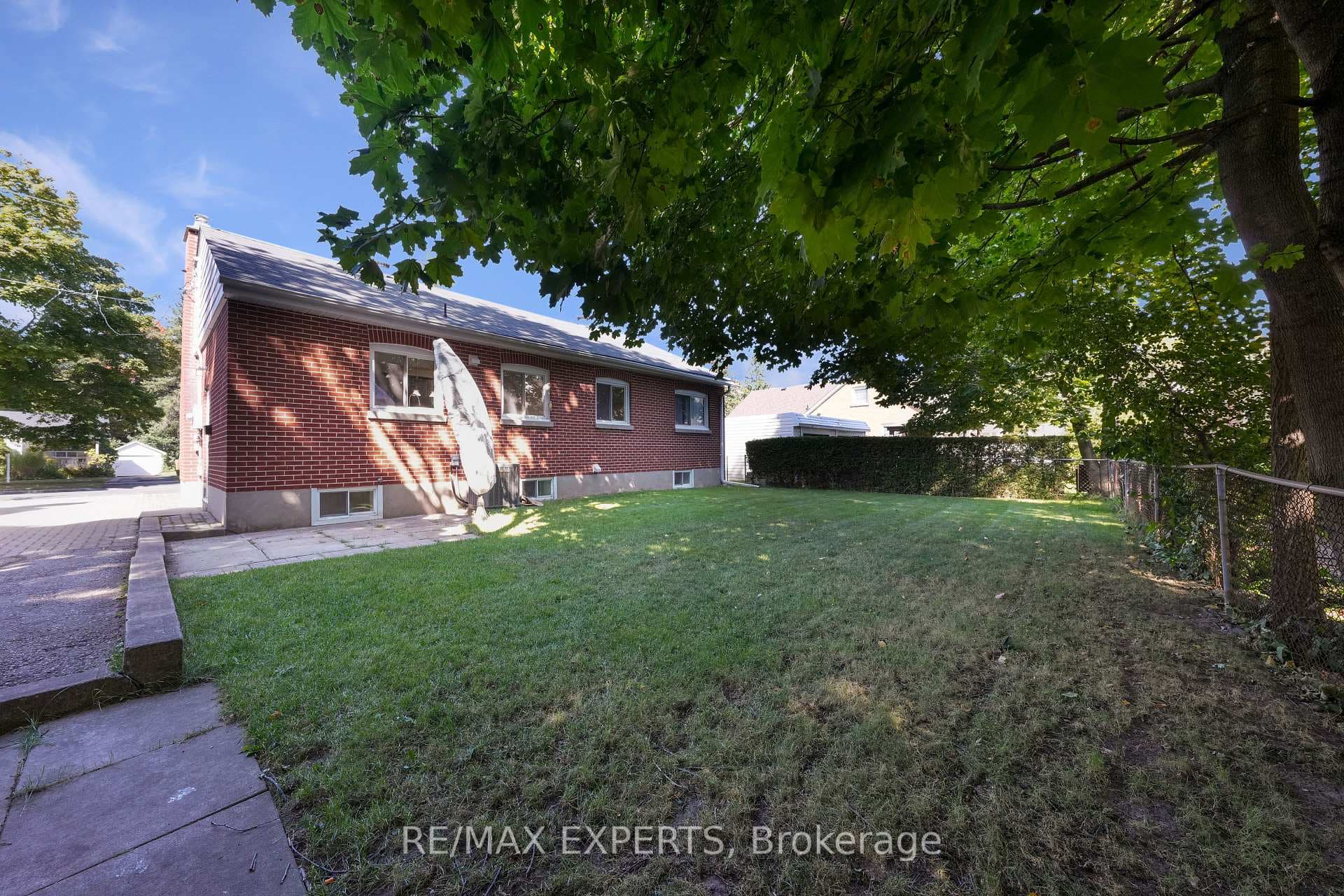 87 Eugenia Street Unit LOWER photo 23