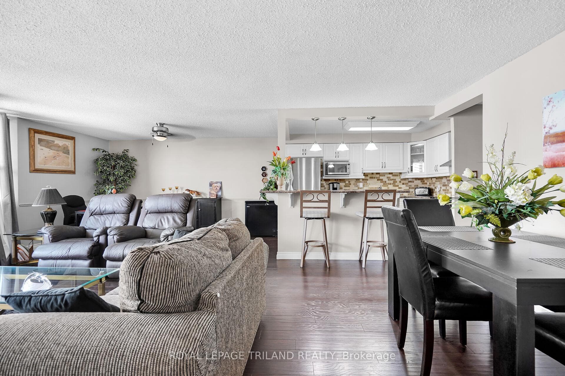Dining / Living room