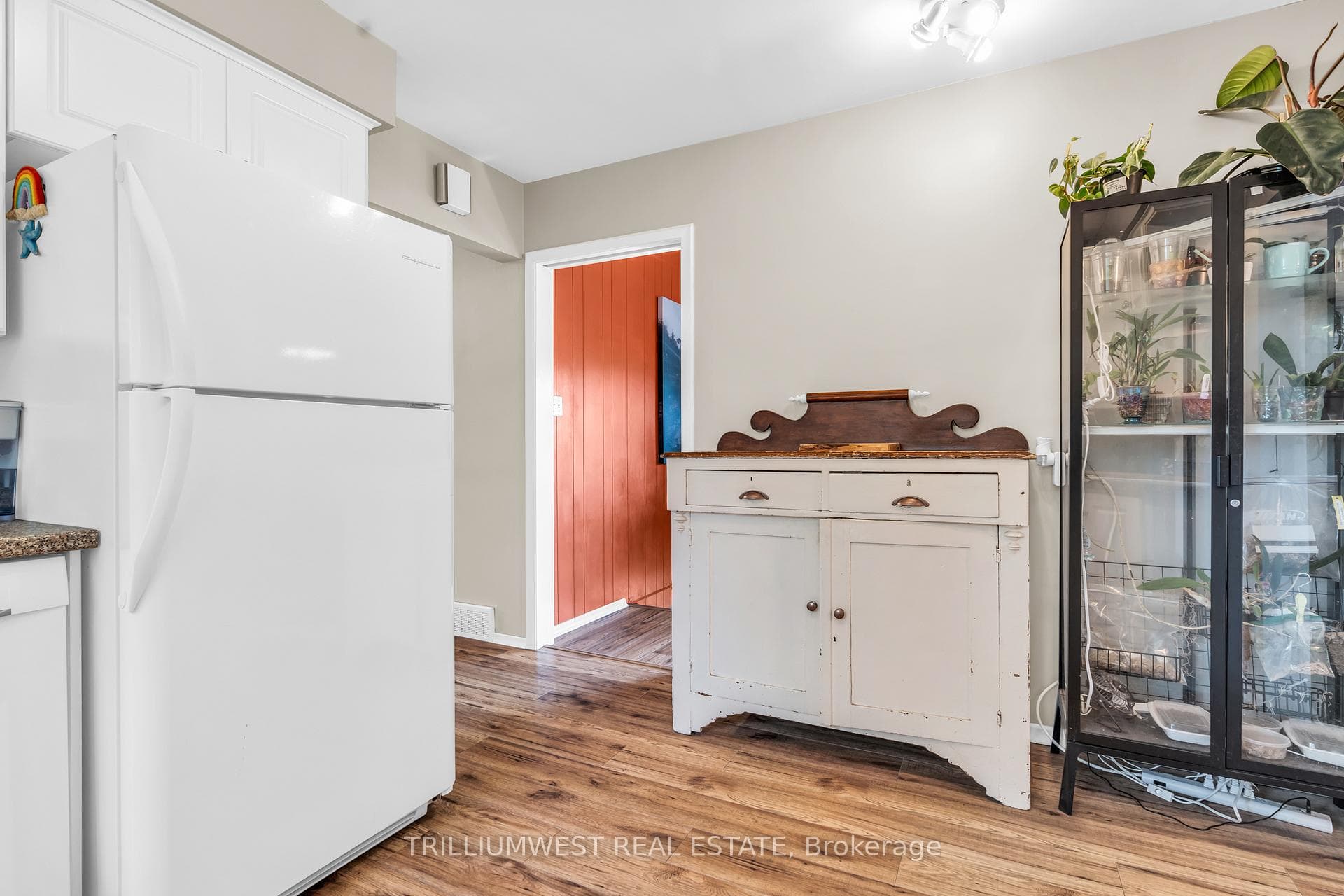 227 Rosemount Drive photo 17