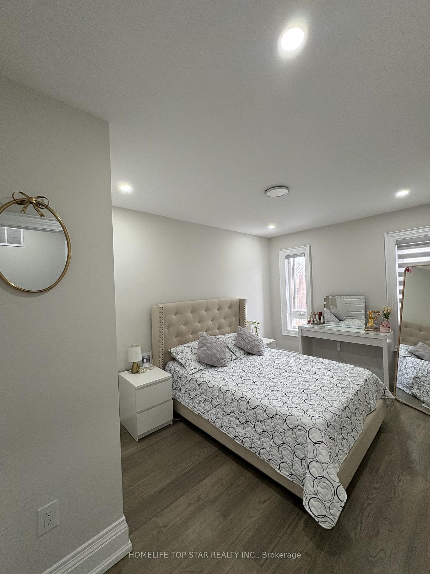 478 Aylesworth Avenue photo 8