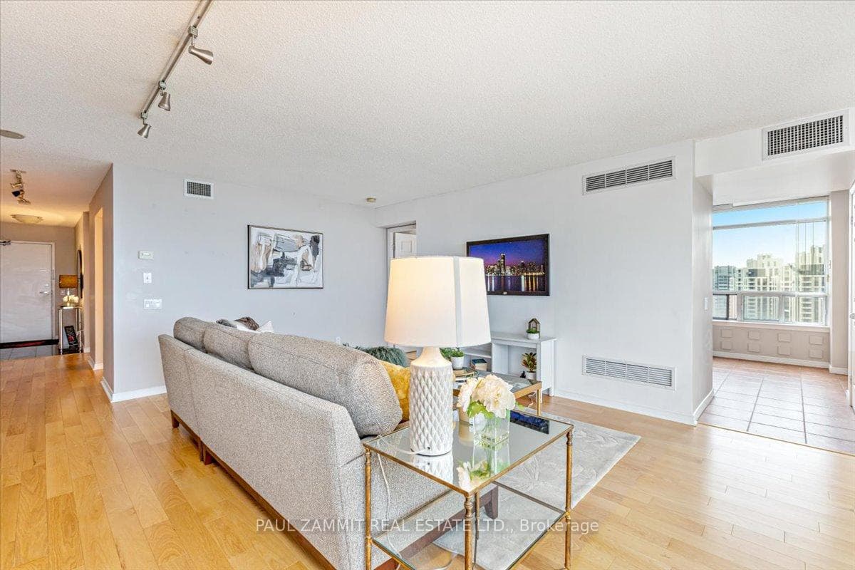30 Harrison Garden Boulevard Unit 2202 photo 6