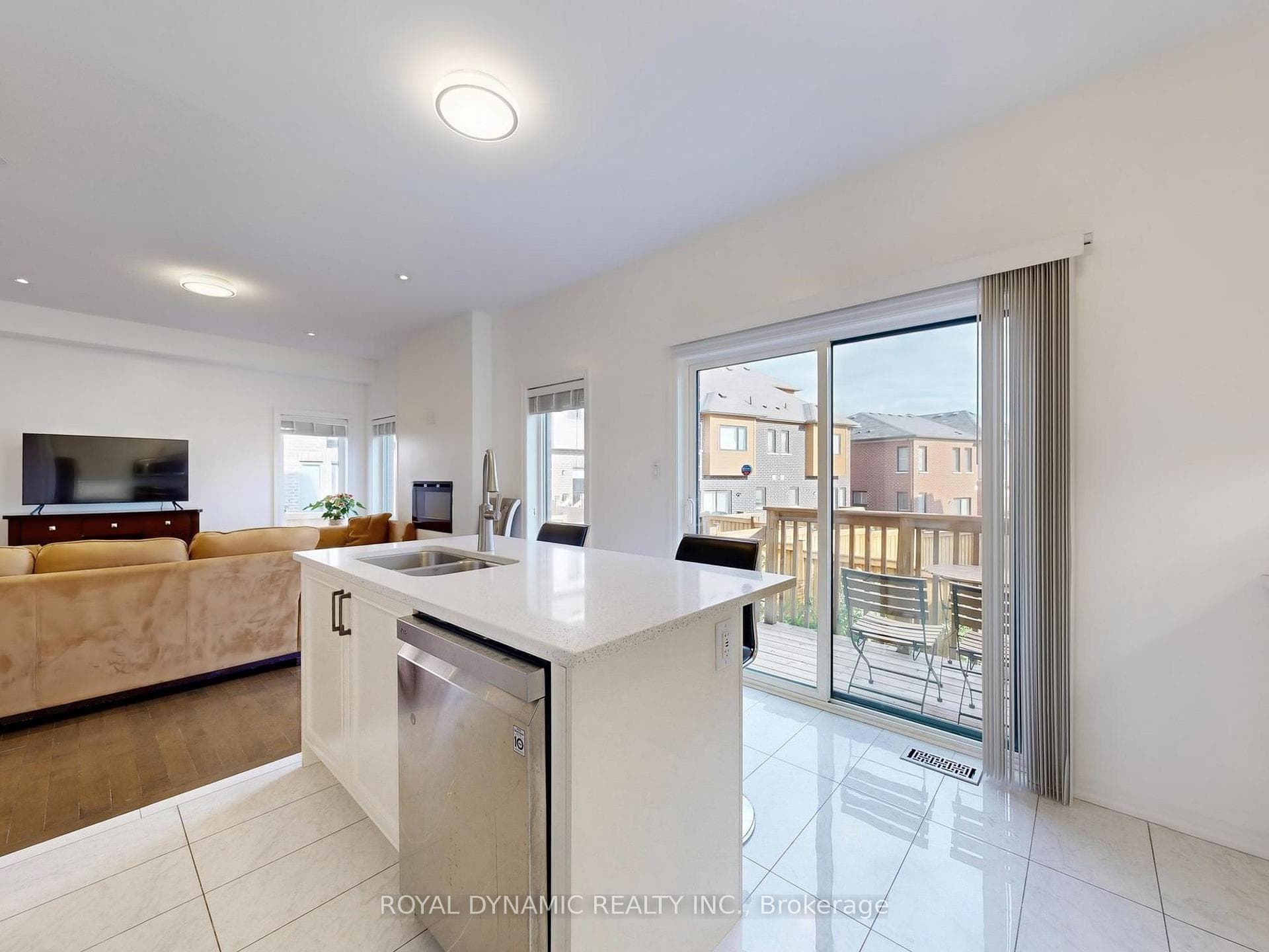 59 Tango Crescent photo 8