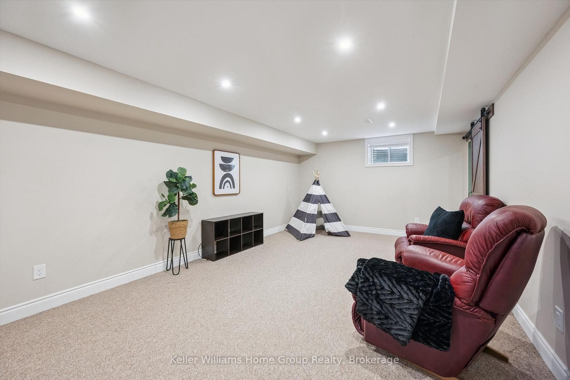 456 Kelso Drive photo 38