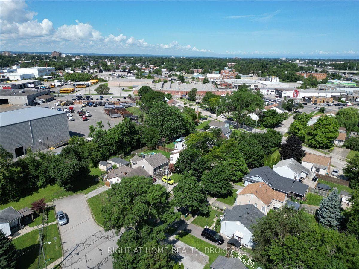 63 Plymouth Avenue photo 40