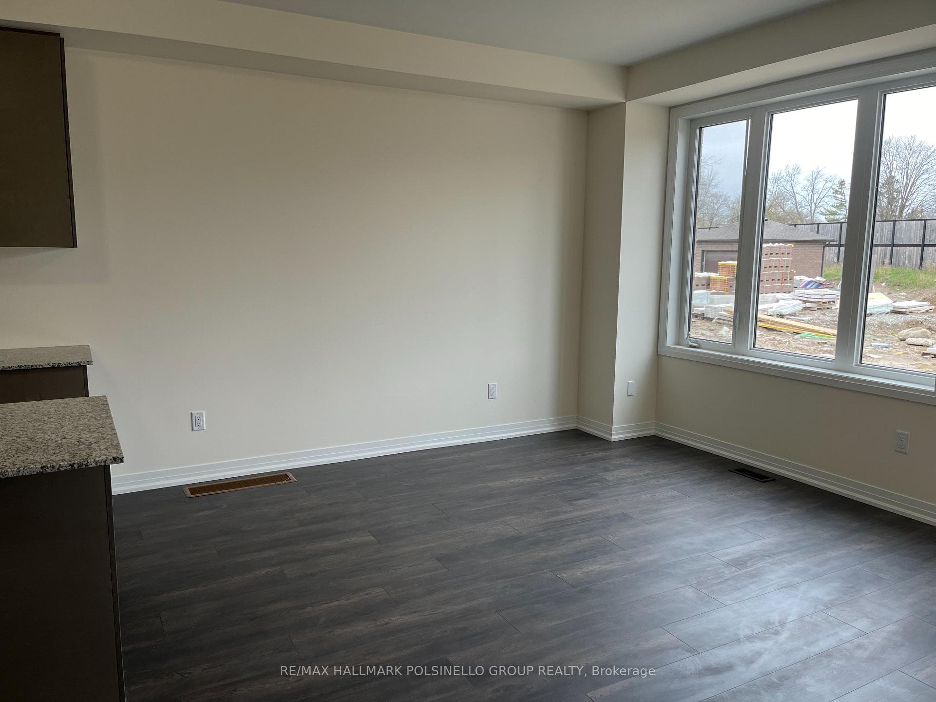 122 Turnberry Lane photo 8