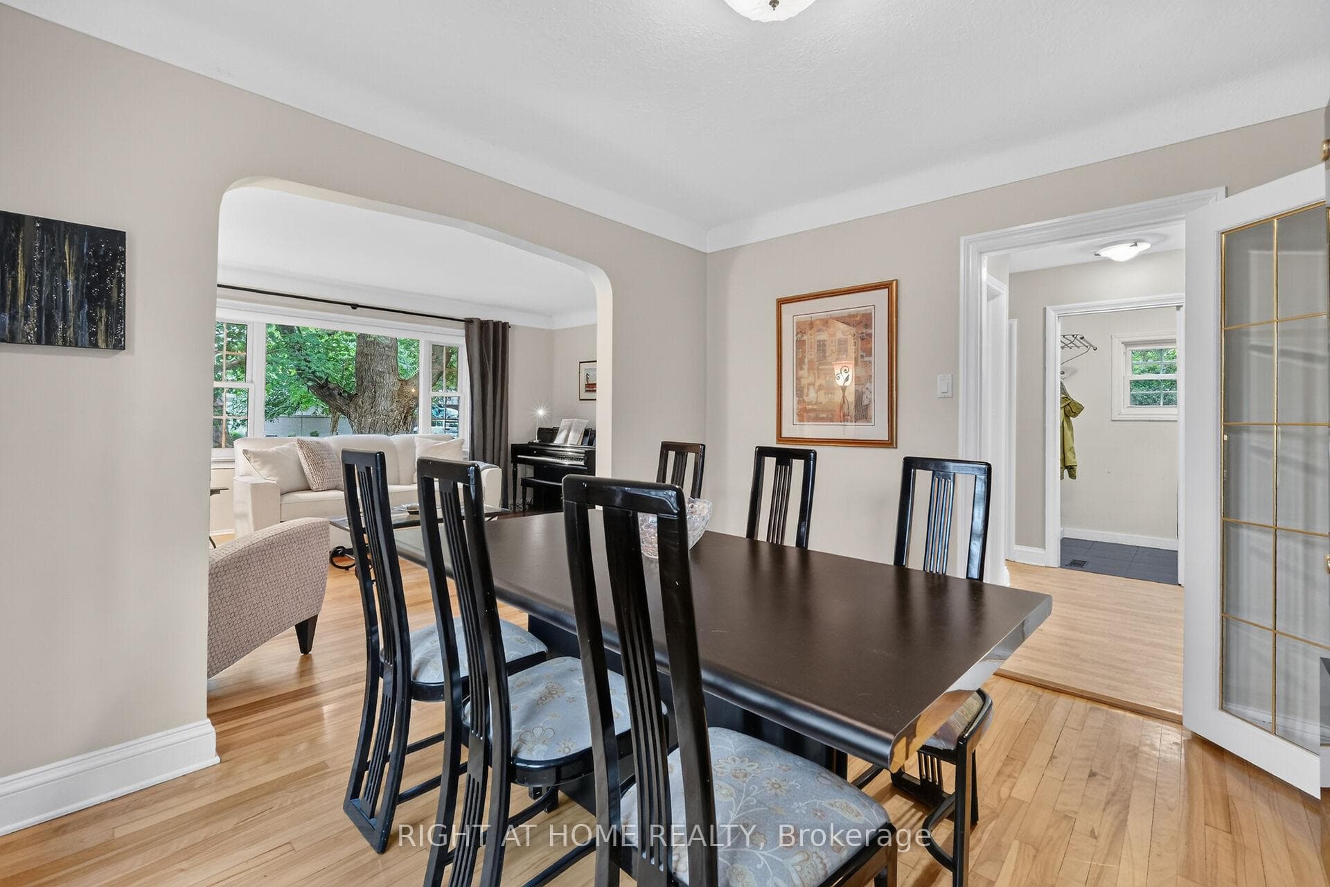 949 Kingsmere Avenue photo 10