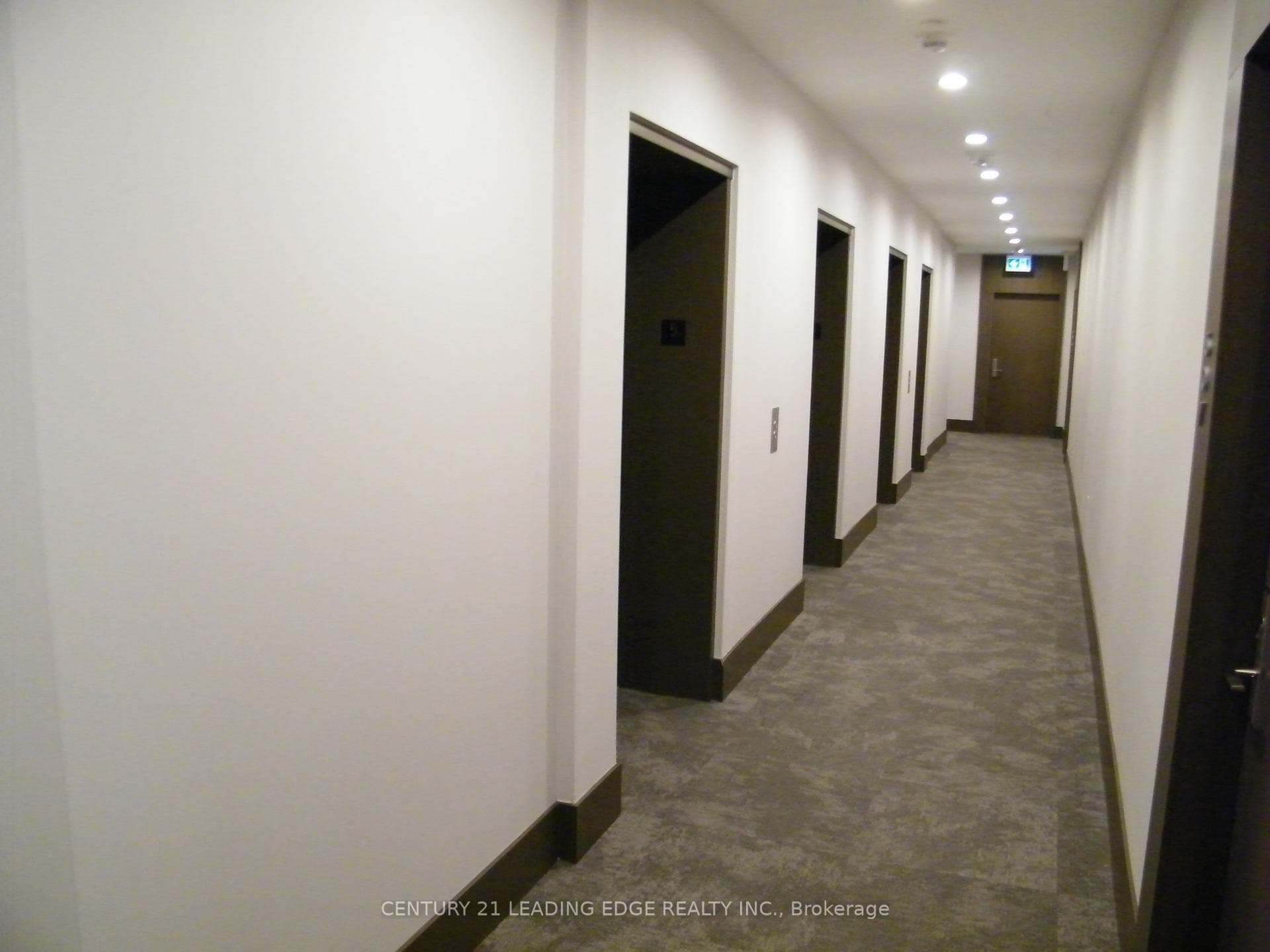 39 Roehampton Avenue Unit 509 photo 3