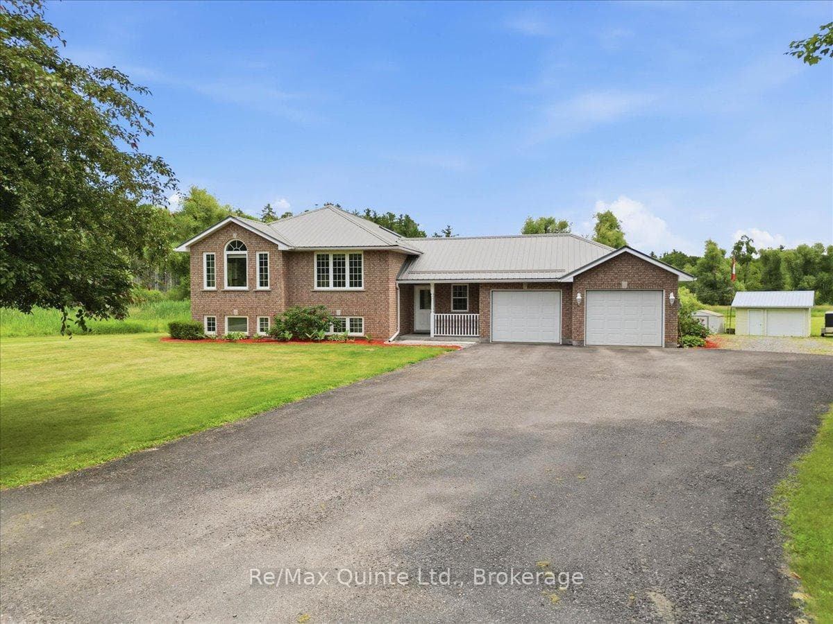 219 Helyer Road photo 1
