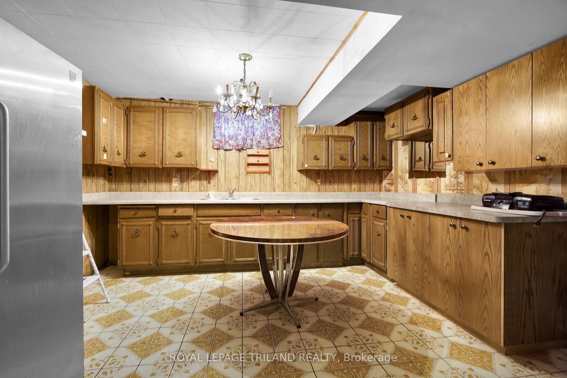 Basement: Kitchen