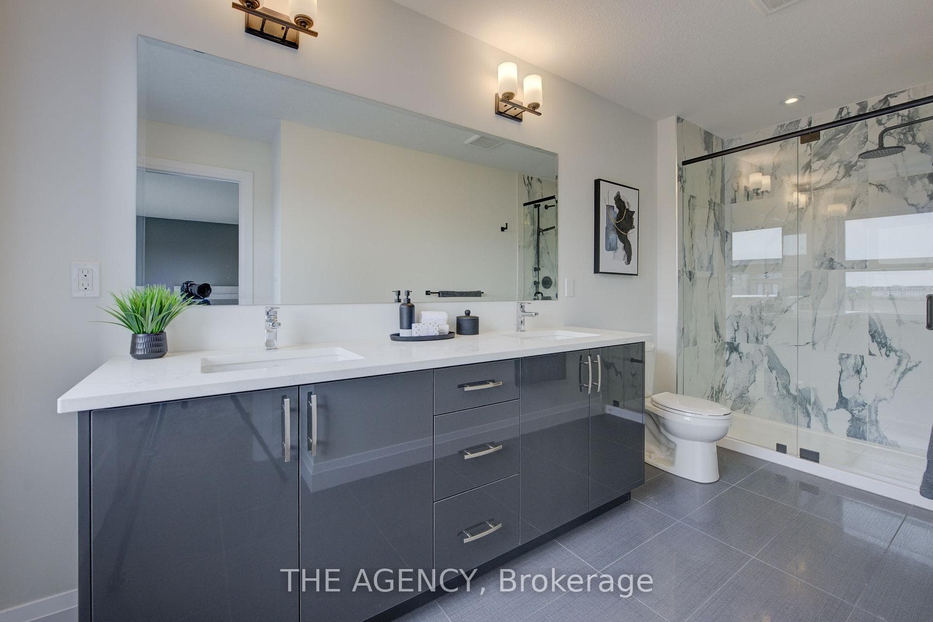 339 Bradshaw Drive photo 25