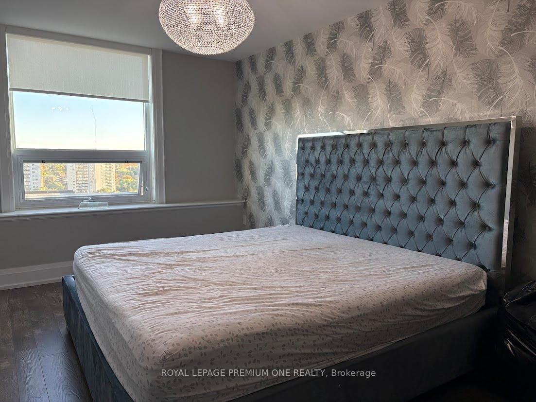 15 La Rose Avenue Unit 1603 photo 16
