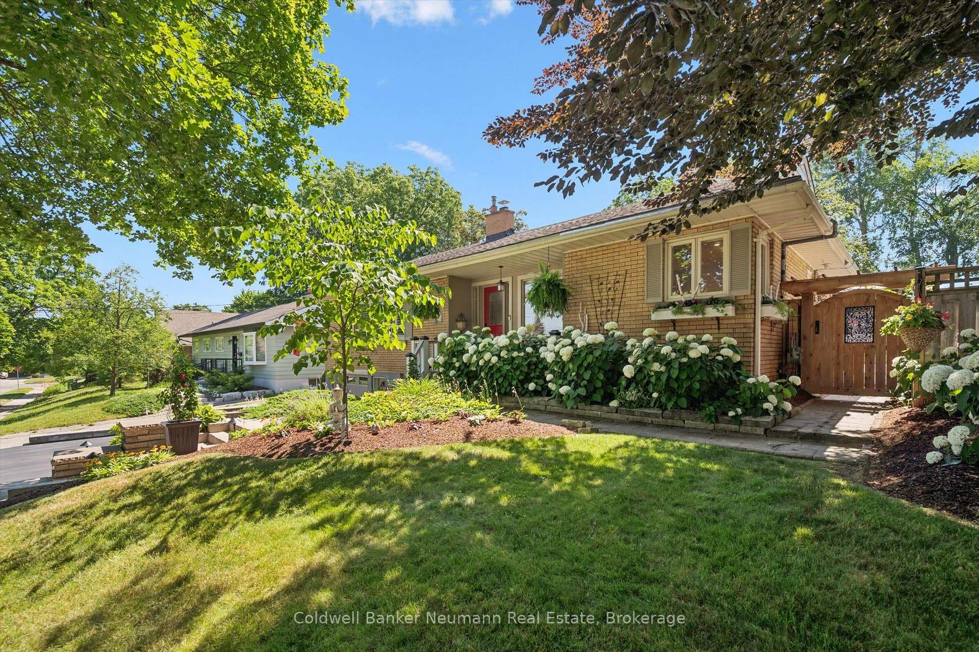 25 Bennett Avenue photo 30