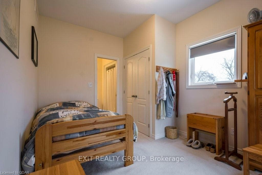 73 ALETHA Drive photo 15