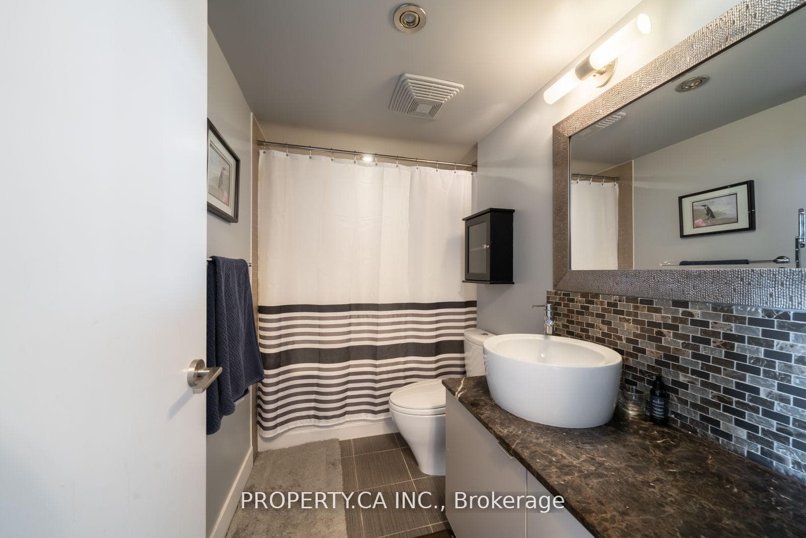 1048 Broadview Avenue Unit 1705 photo 9