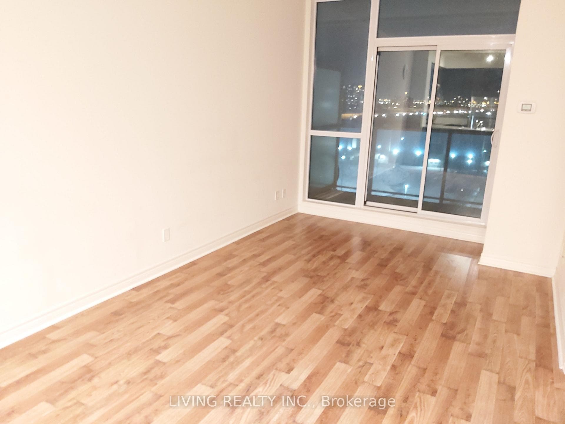 339 Rathburn Road Unit 1018 photo 3