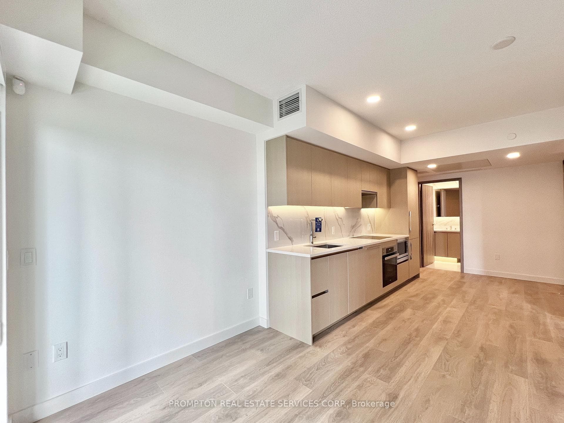 3 Concord Cityplace Way Unit 826 photo 13